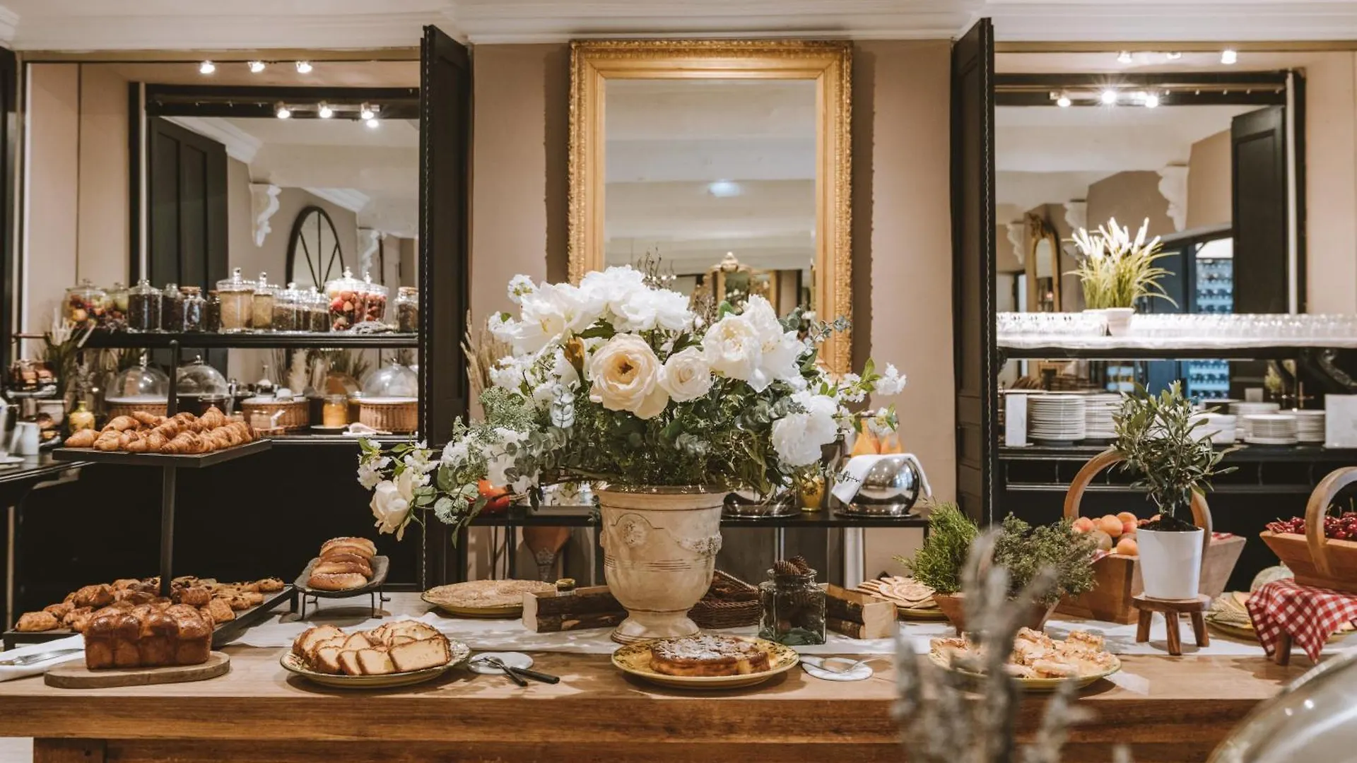 Le Phebus & Spa - Relais & Chateaux Joucas Hotell
