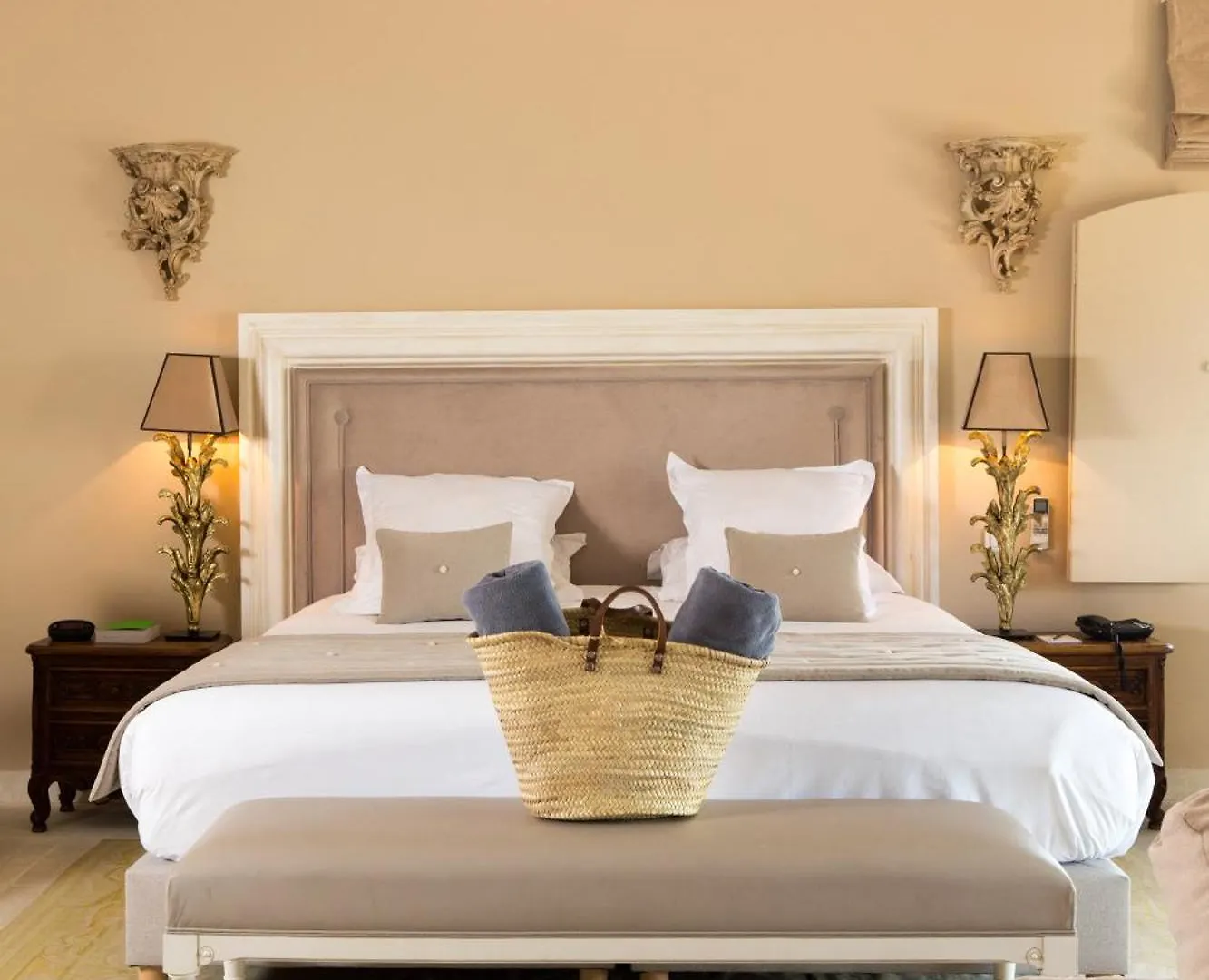 Le Phebus & Spa - Relais & Chateaux Joucas Hotell